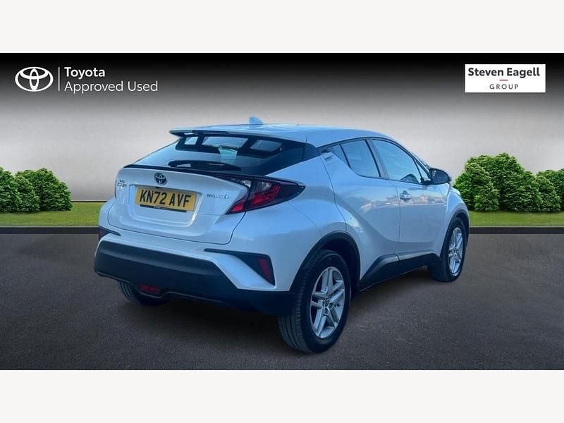 Used Toyota C-HR 122 HP (89 kW) 2022 White SUV