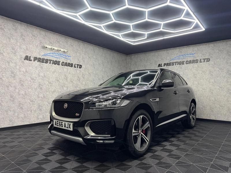 Black Used 2016 Jaguar F-Pace S SUV | £12,999 (Fair price) - Image 1/4