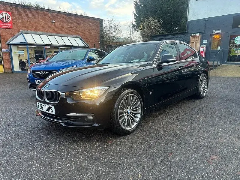Used BMW 330e Luxury Line 2017 Jet black Sedan