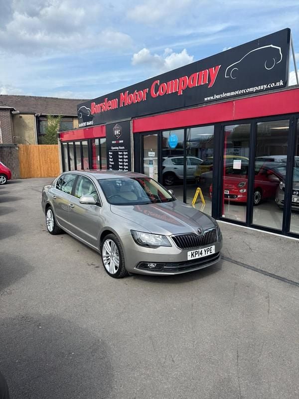 Beige Used 2014 Skoda Superb Elegance Hatchback | £6,695 (Fair price) - Image 1/4