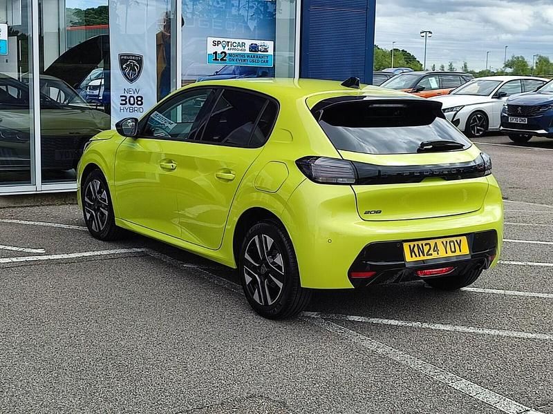 Used Peugeot 208 Allure 101 HP (74 kW) 2024 Yellow Hatchback
