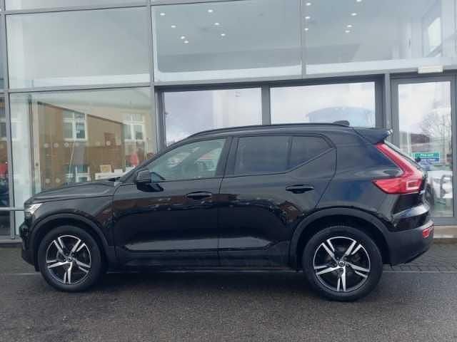 Used Volvo XC40 R-Design 163 HP (119 kW) 2022 Black SUV