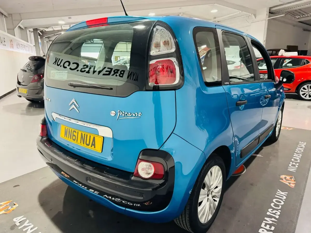 Usado Citroën C3 Picasso VTR Sport 90 HP (66 kW) 2011 Azul Monovolume