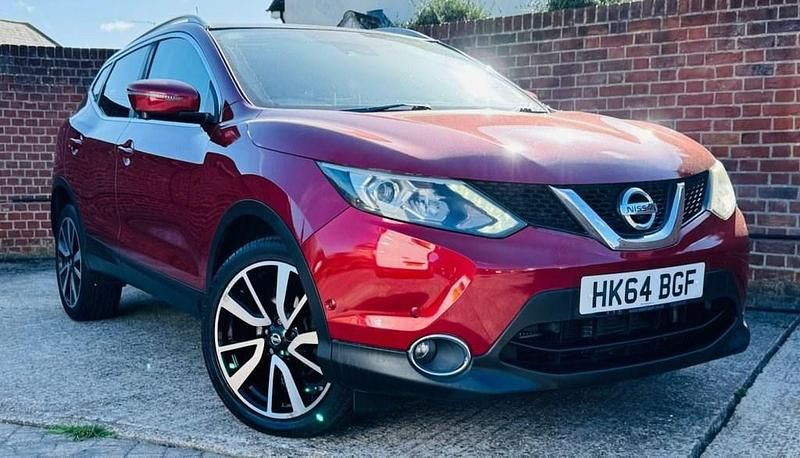 Used Nissan Qashqai S 130 HP (95 kW) 2014 Red SUV