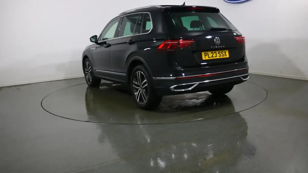 Used VW Tiguan Elegance 150 HP (110 kW) 2023 Black SUV