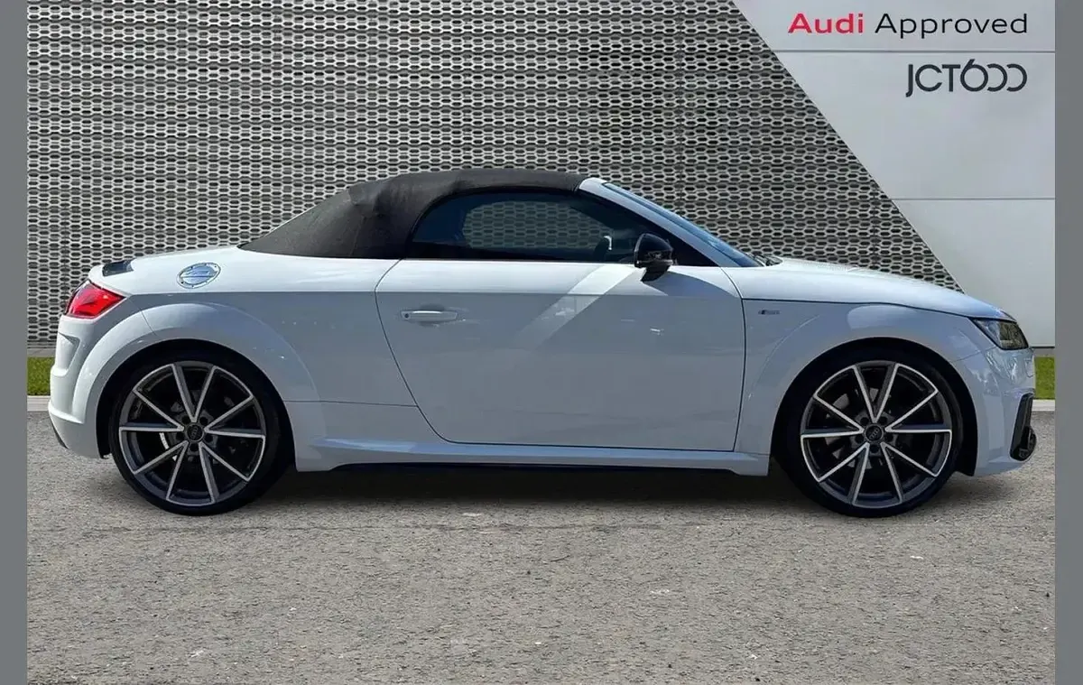 Used Audi TT Black Edition 194 HP (142 kW) 2023 White Cabriolet