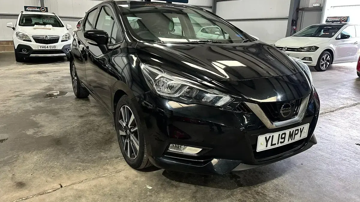 Used Nissan Micra Acenta 70 HP (51 kW) 2019 Black Hatchback