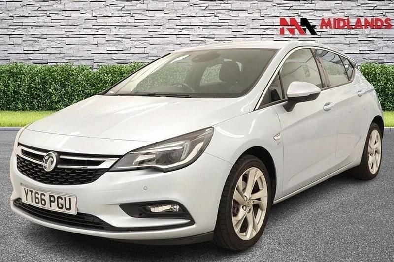 Used Vauxhall Astra SRi 150 HP (110 kW) 2016 Silver Hatchback