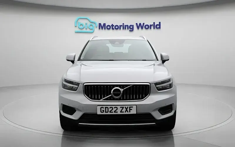 Used Volvo XC40 Inscription 197 HP (144 kW) 2021 Silver SUV