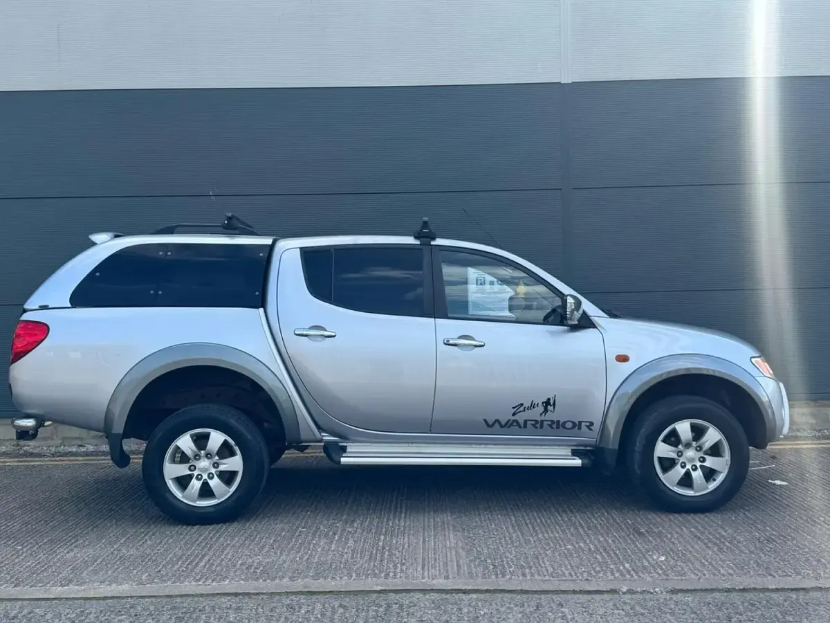 Used Mitsubishi L200 Warrior 134 HP (98 kW) 2007 Silver Pickup