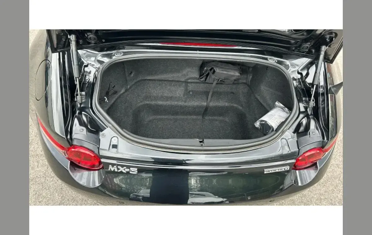 Used Mazda MX5 Inclusive 184 HP (135 kW) 2020 Black Cabriolet