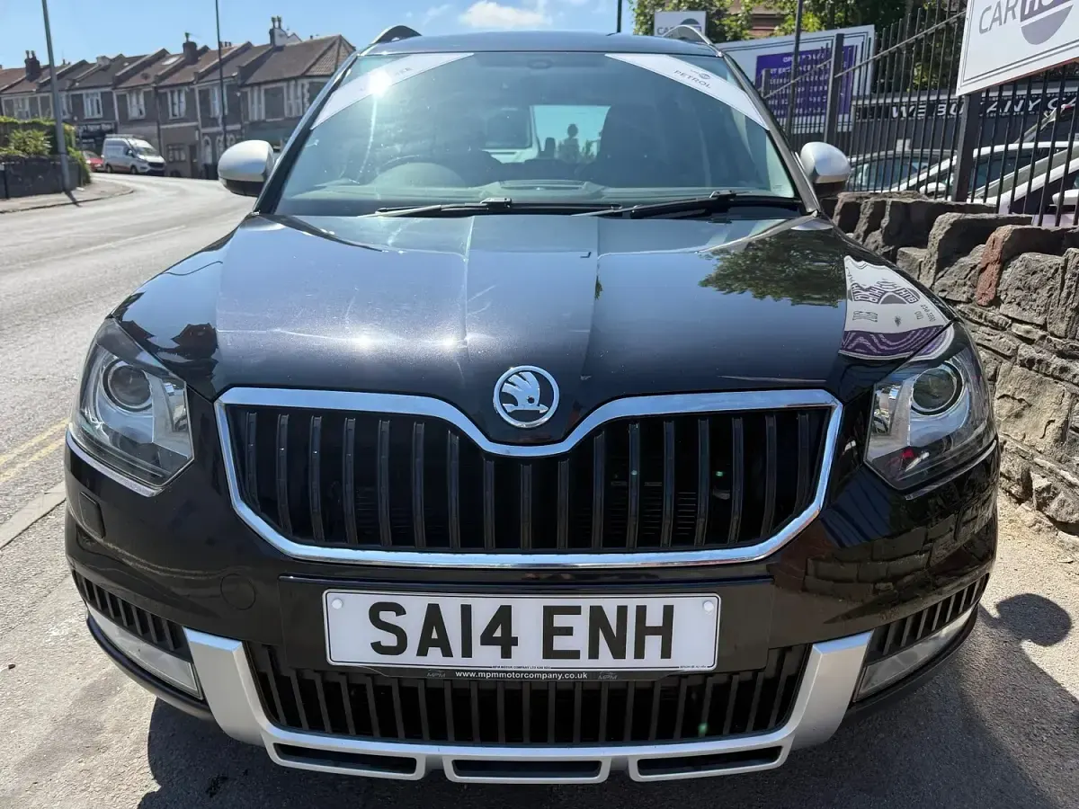 Used Skoda Yeti Elegance 105 HP (77 kW) 2014 Black SUV