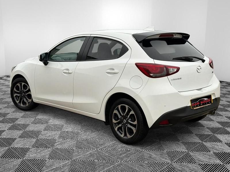 Used Mazda 2 Inclusive 90 HP (66 kW) 2018 White Hatchback