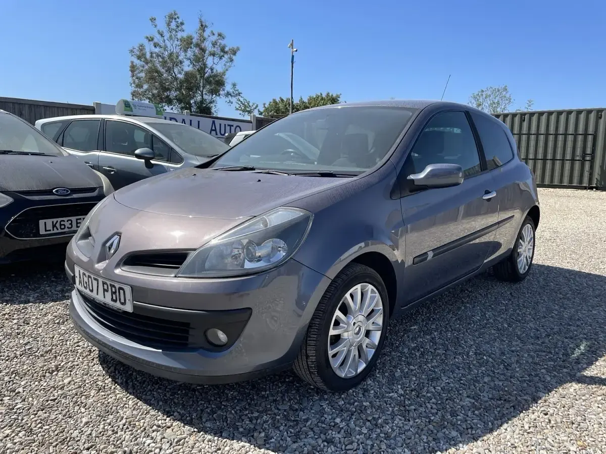 Used Renault Clio Dynamique 98 HP (72 kW) 2007 Blue Hatchback