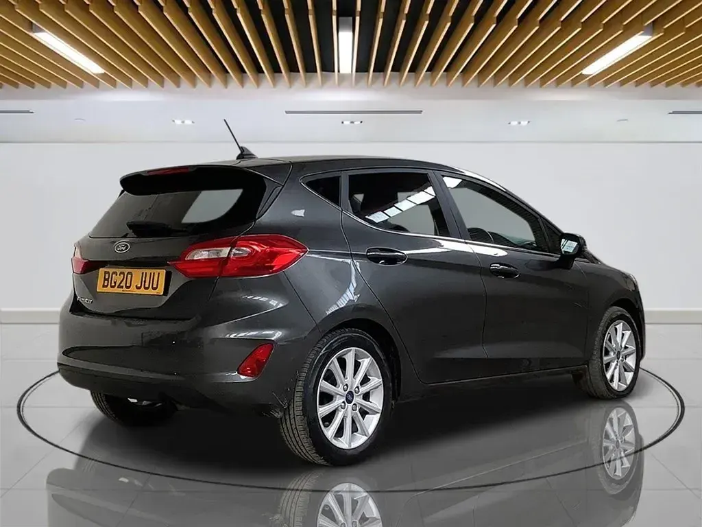 Begagnad Ford Fiesta Titanium 95 HK (69 kW) 2020 Grå Halvkombi