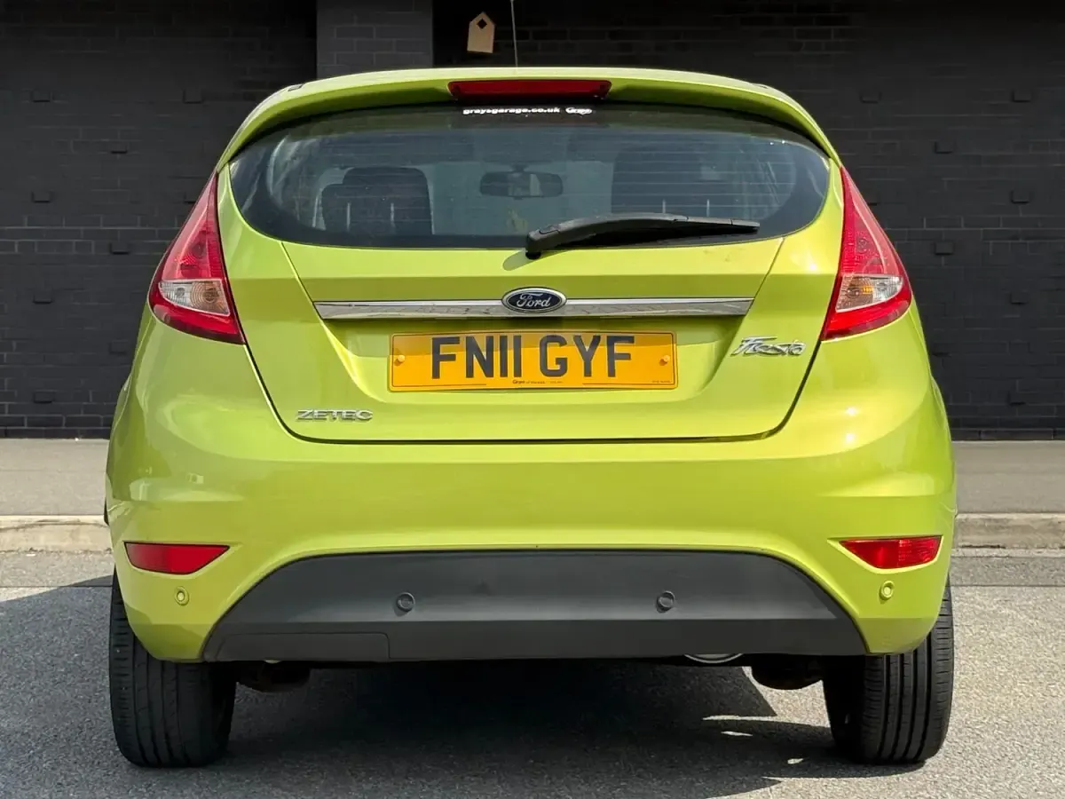 Used Ford Fiesta Zetec 96 HP (70 kW) 2011 Green Hatchback