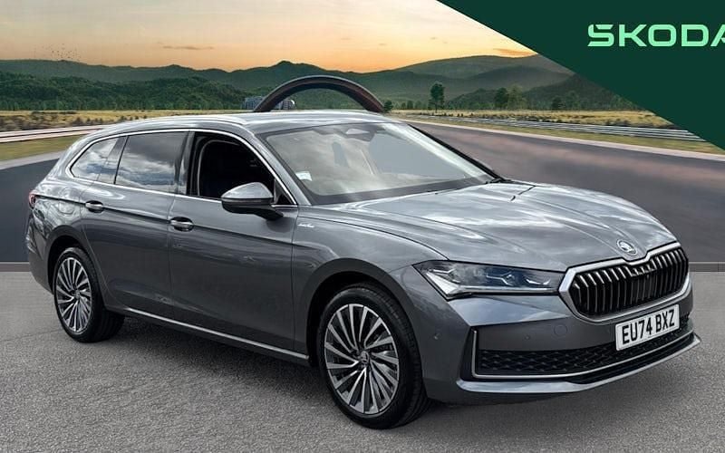 New 2026 Skoda Superb Estate | £35,582 (Fair price) - Image 1/4