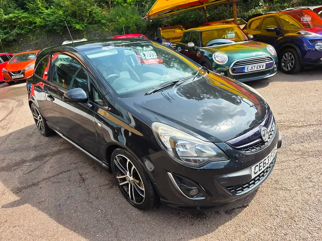 Used Vauxhall Corsa Edition 100 HP (73 kW) 2013 Black Hatchback