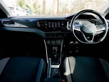 Used VW Taigo Life 95 HP (69 kW) 2023 Blue SUV