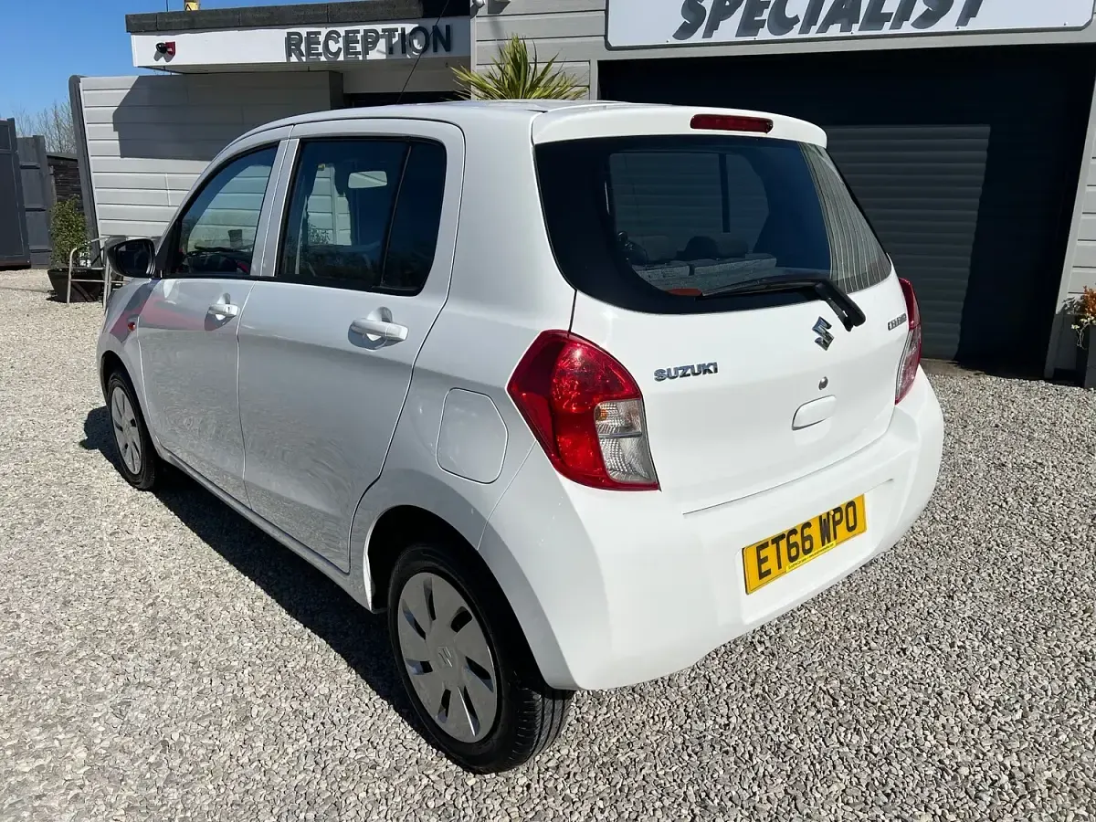 Used Suzuki Celerio 68 HP (50 kW) 2017 White Hatchback