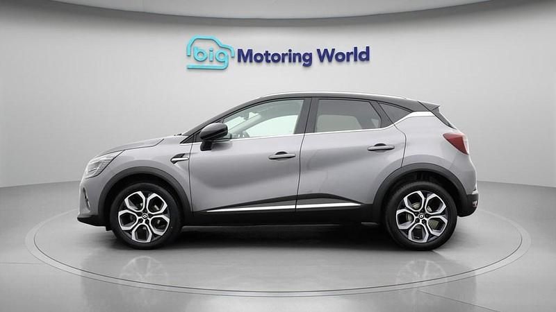 Second-hand Renault Captur Techno 90 CP (66 kW) 2024 Gri SUV
