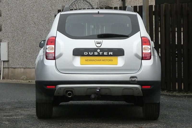 Used Dacia Duster Lauréate 2017 Silver Hatchback