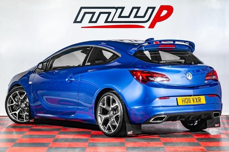 Used Vauxhall Astra GTC 2017 Blue Hatchback