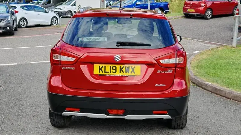 Used Suzuki SX4 SZ5 140 HP (102 kW) 2019 Red Hatchback
