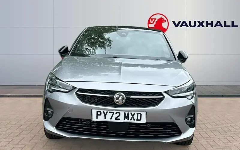 Begagnad Vauxhall Corsa Ultimate 131 HK (96 kW) 2023 Grå Halvkombi