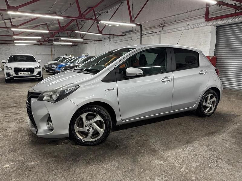 Used Toyota Yaris Hybrid 2016 Silver Hatchback