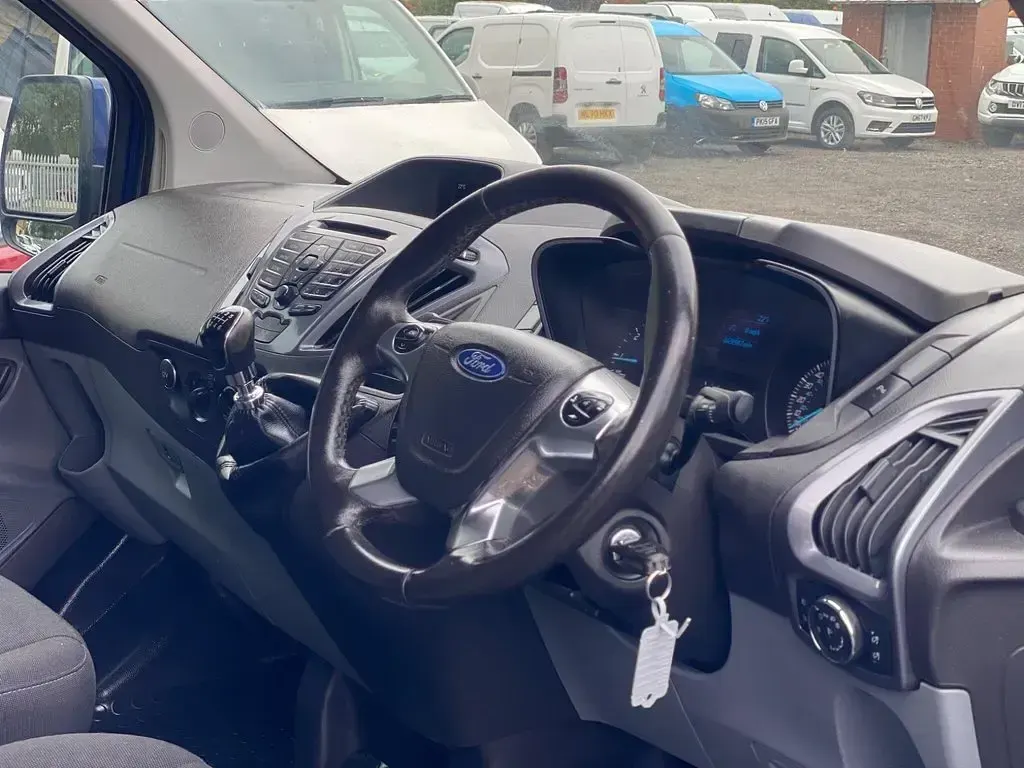 Used Ford Transit Custom Limited 130 HP (95 kW) 2016 Blue Van