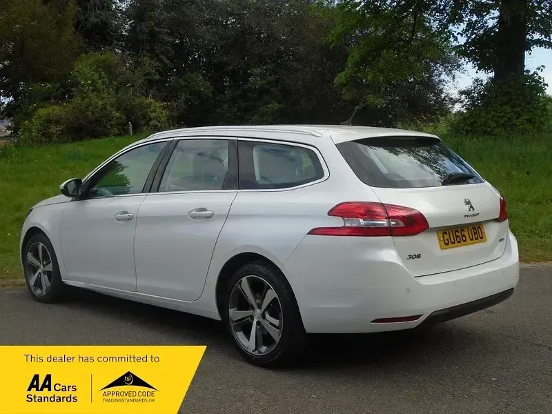 Second-hand Peugeot 308 Allure 2016 Alb Break