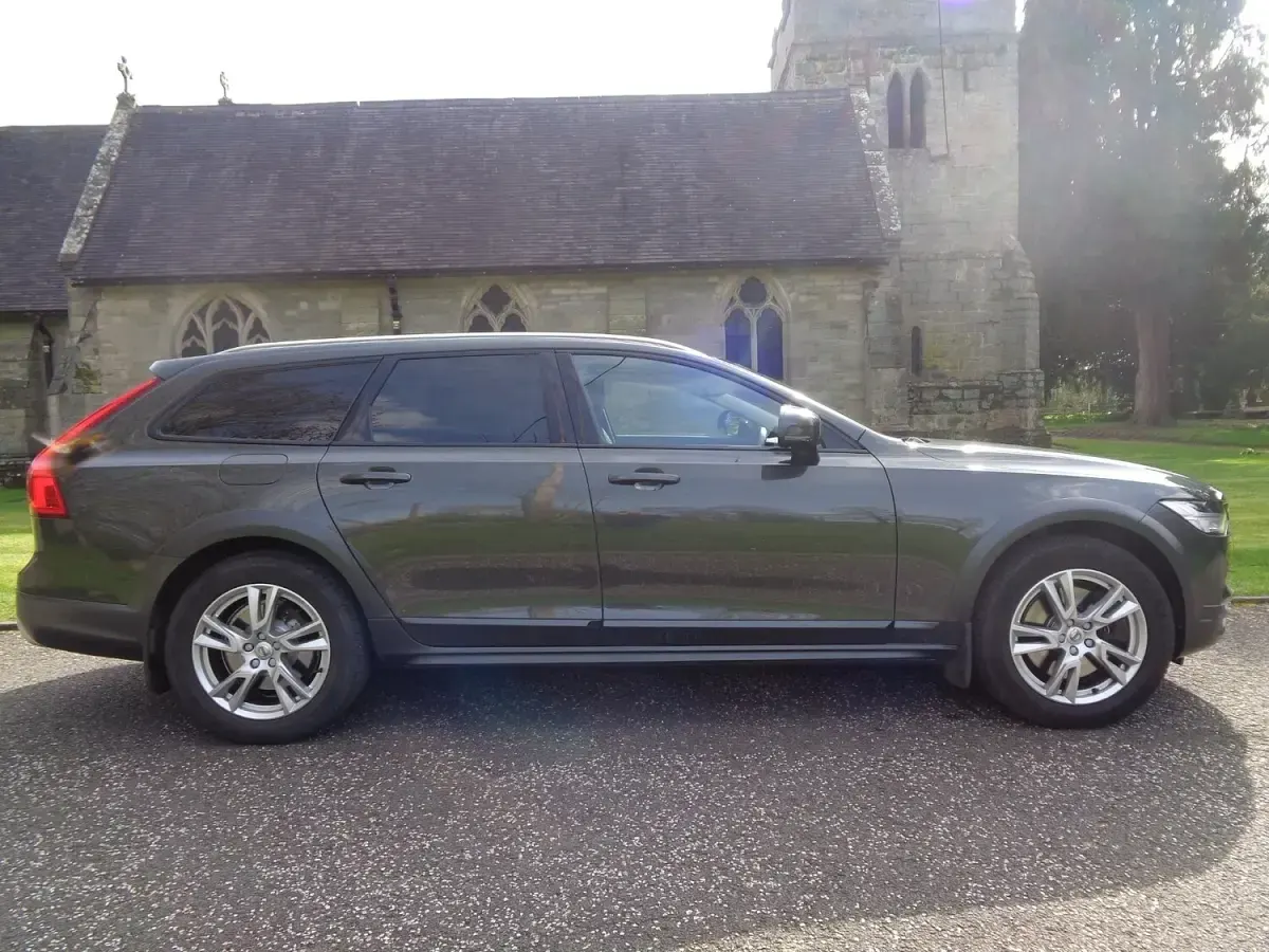 Used Volvo V90 CC Pro 2017 Grey Estate