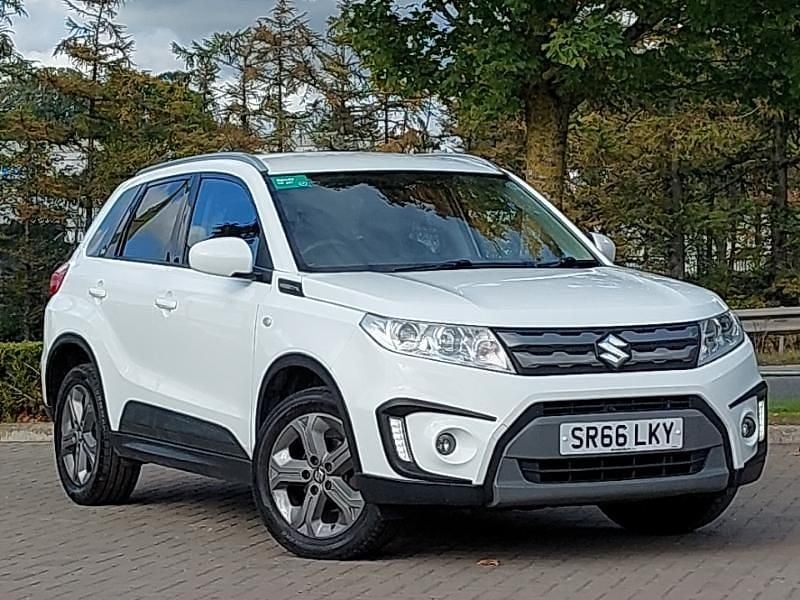 White Used 2016 Suzuki Vitara SZ-T SUV | £8,498 (Fair price) - Image 1/4