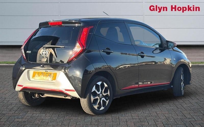 Used Toyota Aygo Trend 72 HP (52 kW) 2021 Black Hatchback