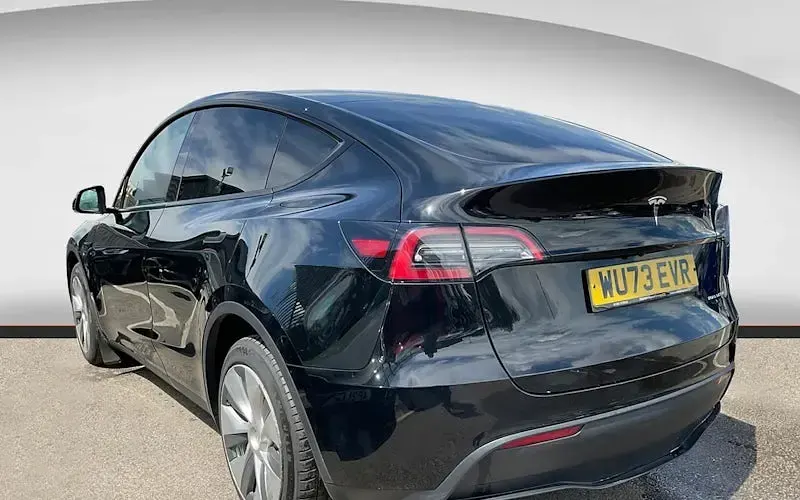 Used Tesla Model Y Long Range AWD 286 kW (389 HP) 2025 SUV