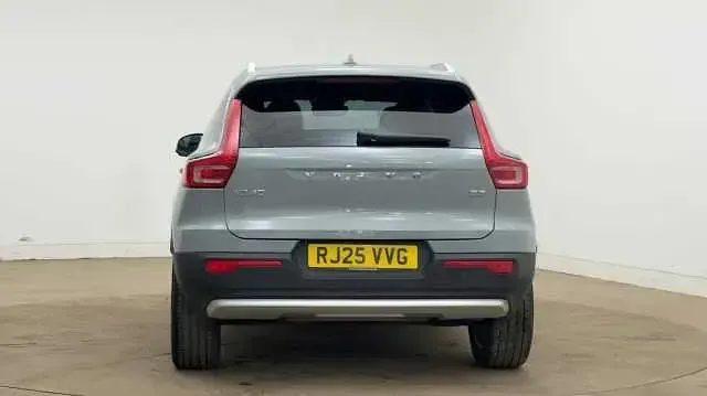 Used Volvo XC40 Core 161 HP (118 kW) 2026 SUV