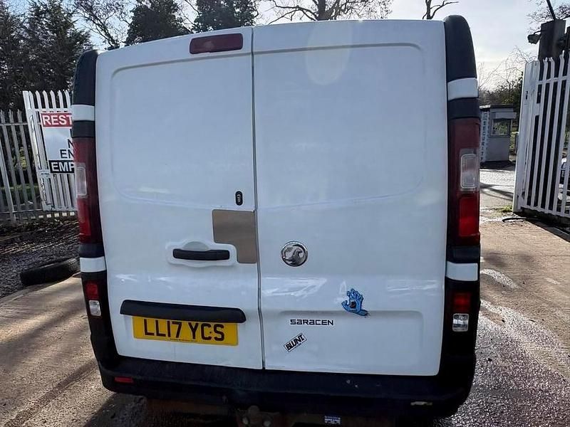 Used Vauxhall Vivaro 120 HP (88 kW) 2017 White