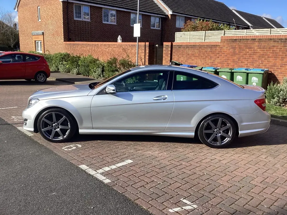 Used Mercedes C220 Sport Edition 170 HP (125 kW) 2014 Silver Coupe