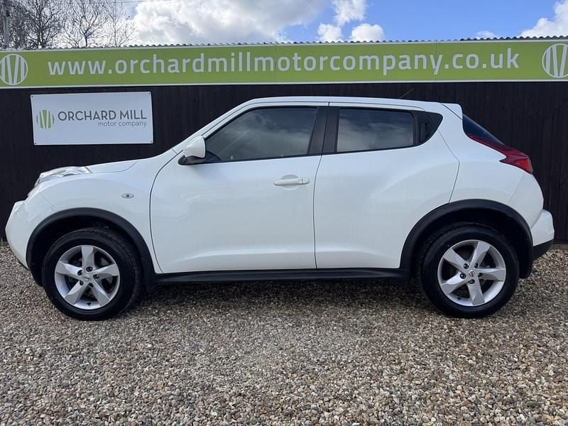 Used Nissan Juke Visia 94 HP (69 kW) 2013 White SUV