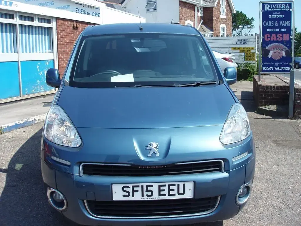 Used Peugeot Partner Tepee S 92 HP (67 kW) 2015 Blue MPV