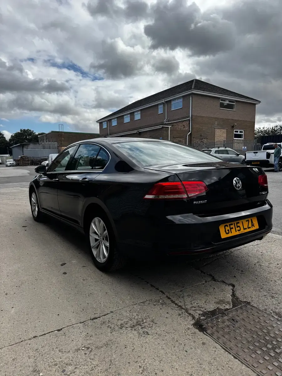 Used VW Passat SE 120 HP (88 kW) 2015 Black Sedan