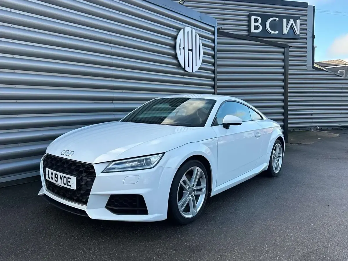 Begagnad Audi TT Sport 245 HK (180 kW) 2019 Vit Sportkupé