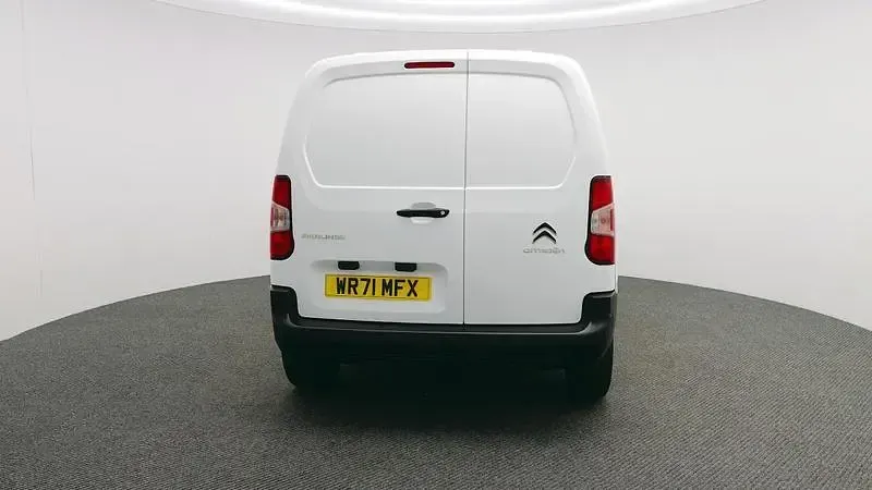 Used Citroën Berlingo 100 HP (73 kW) 2021 White MPV
