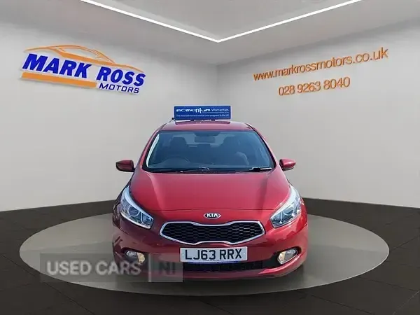 Used Kia Ceed 128 HP (94 kW) 2013 Red Hatchback