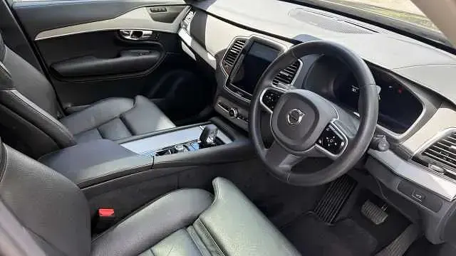 Used Volvo XC90 Plus 235 HP (172 kW) 2022 SUV