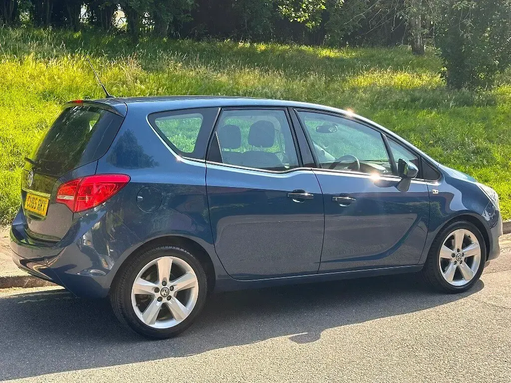 Used Vauxhall Meriva 2015 Blue MPV