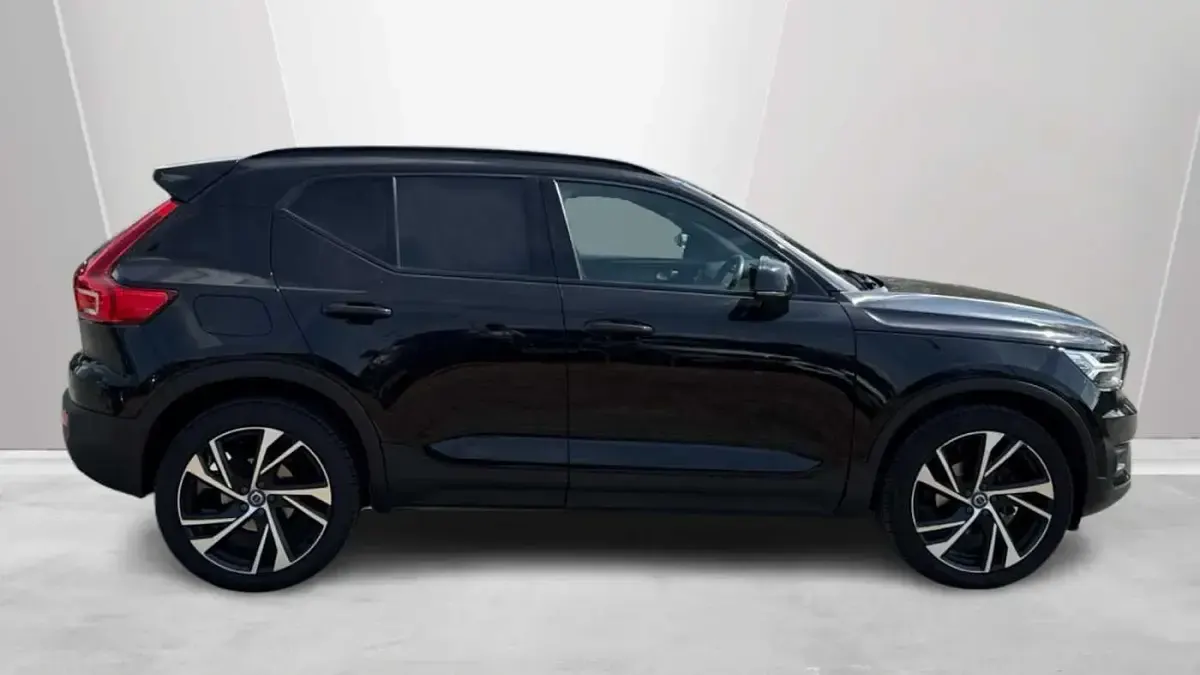 Used Volvo XC40 R-Design Pro 163 HP (119 kW) 2021 SUV