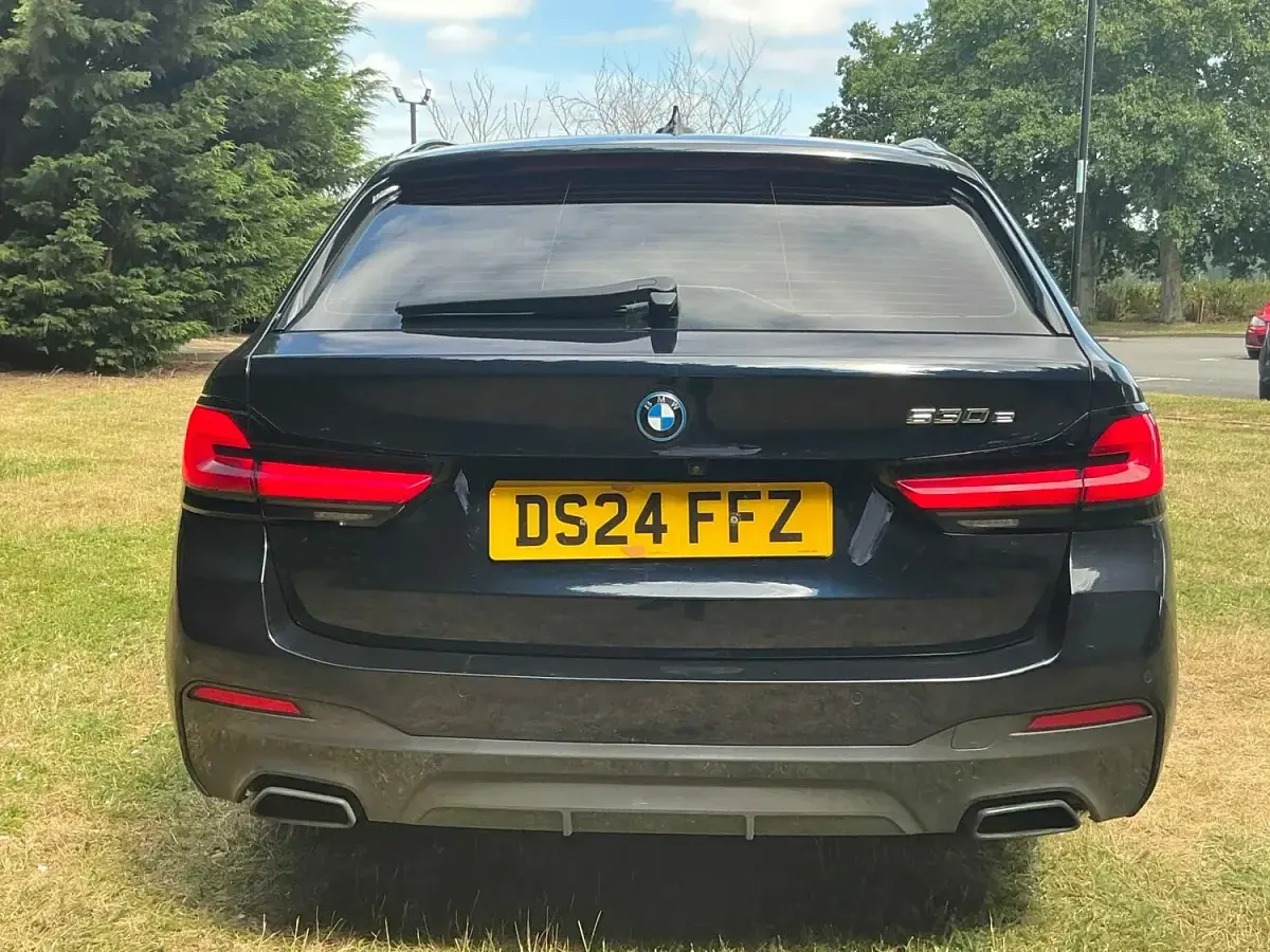 Used BMW 530e M Sport 288 HP (211 kW) 2024 Black Estate
