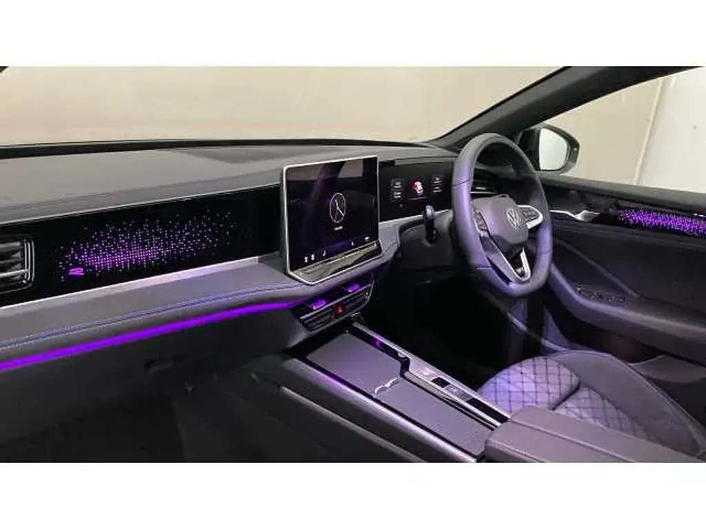 Used VW Passat R-line 150 HP (110 kW) 2026 Diabase grey metallic Estate